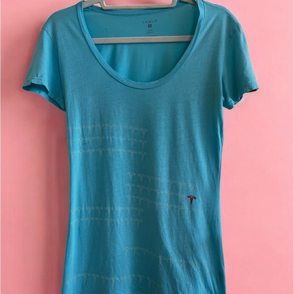Tesla Turquoise Small Short Sleeve Women's Tee EUC